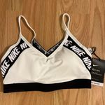 Nike Pro Indy Sports Bra Photo 0