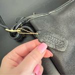 Coach Vintage 1996 medium sized duffle bag with zipper closure, black leather Photo 6