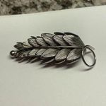 Pretty Metal Brooch Pin Silver Tone Leaf Branch / Leaves Photo 0
