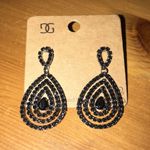 Graduating Teardrop Earring Set Photo 1