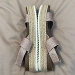 Madden Girl  size 8.5 pink & gold sparkly jute wedge comfy stylish sandals GUC Photo 6