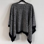 Lululemon Divinity Scarf Poncho O/S Trax White Black Photo 3