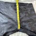 Kyodan  black camo ULTRA HIGH-WAIST INNER BRUSHED PRINTED LEGGINGS Size L Photo 7