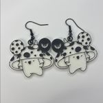 Mushroom Halloween Earrings – Spooky Cute Fall Jewelry Black Photo 1