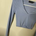 Pretty Little Thing  Fitted Crop Blouse Top Blue Women’s Sz 0 Excellent Condition Photo 2