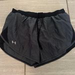 Under Armour Shorts Photo 0