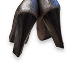 Calvin Klein  Elita Cosmopolitan Stacked Pump Heels in Metallic Silver Sz 8.5‎ Photo 5