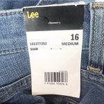 Lee NWT  Relaxed-Fit Mid Rise Denim Capri Jeans Size 16 Photo 10