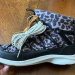 Keen  Uneek Chukka Boots size 8 Photo 3