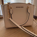 Michael Kors Kors Michael Purse Photo 0
