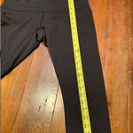 Lululemon Women’s  Black Crop Leggings Sz 8 Photo 3