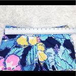 Lilly Pulitzer  Ellie Shorts Bright Navy Blue Big Flirt Hibiscus Floral Size 4 Photo 2
