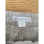 Eastern Mountain Sports Women's beige 100% cotton cargo eastern mountain shorts size 12‎ Photo 1