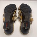 Vionic  Dwyn Strappy Black  Embossed Slip-On Wedge Sandals woman’s size 7 Photo 4