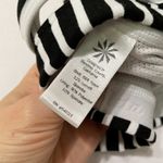 Athleta Black White Striped Wireless Sports Bra Womens XS Athletic Classic Gym Photo 7