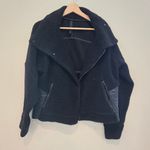 Lululemon  Show me the Sherpa Black Moto quilted panels jacket size 4 Photo 2