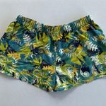 Patagonia  Women’s Barely Baggies Shorts 2.5” Tropical Floral Blue Green Medium Photo 2