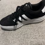 Adidas Women's VL Court Bold Platform Sneaker Photo 3