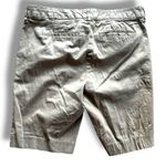 Old Navy  Shorts Women's Flat Front Slit Pkt Stretch Reg Fit Modest Chinos Sz 4 Photo 1