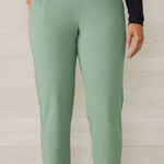 Athleta Brooklyn Joggers Size 6 Sage Green Lightweight Travel Pants Women’s Photo 0