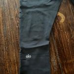Alo Yoga Crop Leggings Photo 5