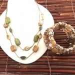 Gold and Green Necklace and Bracelet Set Photo 0