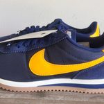 Nike Michigan Cortez TXT Women's Shoe Size 6.5 #B1932 Photo 2