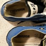 Converse Womens sz7 Mens sz5 low tops Photo 3