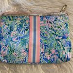 Lilly Pulitzer  Make up / Toiletries bag measurements in photos Photo 10