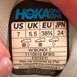 Hoka  Bondi 8  Photo 4