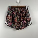 Lululemon  Athletica Hotty Hot Low-Rise Lined Short 2.5" Stencil Blossom Red Sz 6 Photo 1