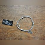 Chic Silver Star Charm Bracelet Photo 2