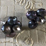 White House | Black Market 🌵Pair of faux pearl stud clusters in lavender EUC Photo 0