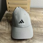 Adidas Grey Men’s Fitted Hat Size S/M Photo 0