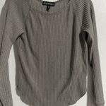 Derek Heart Long Sleeve Gray Top Photo 2