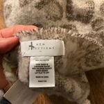 New Directions Scarf Leopard Blanket Boucle Soft Warm Cozy 21x72" Brown Photo 4