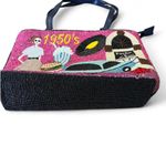 Vintage 1950s scene beaded shoulder bag with top zip closure and interior pocket Pink Photo 5