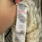 Pretty Little Thing Cream Lace Crop Top Photo 4