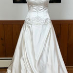 Elegant Essense of Australia Strapless Beaded Satin Wedding Gown! White Size 8 Photo 0