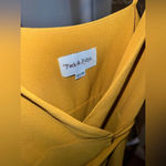 Park & Fifth Wrap Dress size XS Yellow Photo 4