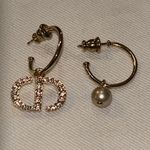 Christian Dior Dior PETIT CD EARRINGS Pink-Finish Metal with Pink Resin Pearl and Pink Crystals Photo 3