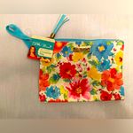 The Pioneer Woman Breezy Blossom Cosmetic Bag‎ Photo 1