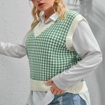 SheIn Sweater Vest Photo 4