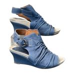 EARTHIES Bonaire Too Blue Wedges Shooties Photo 0