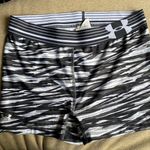Under Armour  Black/White Spandex Photo 0
