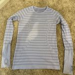 Lululemon Light purple long sleeve Photo 0