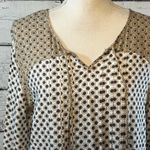 Laura Scott  Blouse Lightweight Boho Tan/White Floral-Large Photo 1