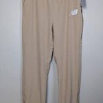 New Balance  men's all motion mesh lined joggers Large Photo 0