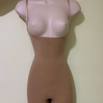 Pretty Little Thing Body shape wear Photo 1