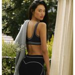 Alo Yoga  Heart Throb Leggings Photo 1